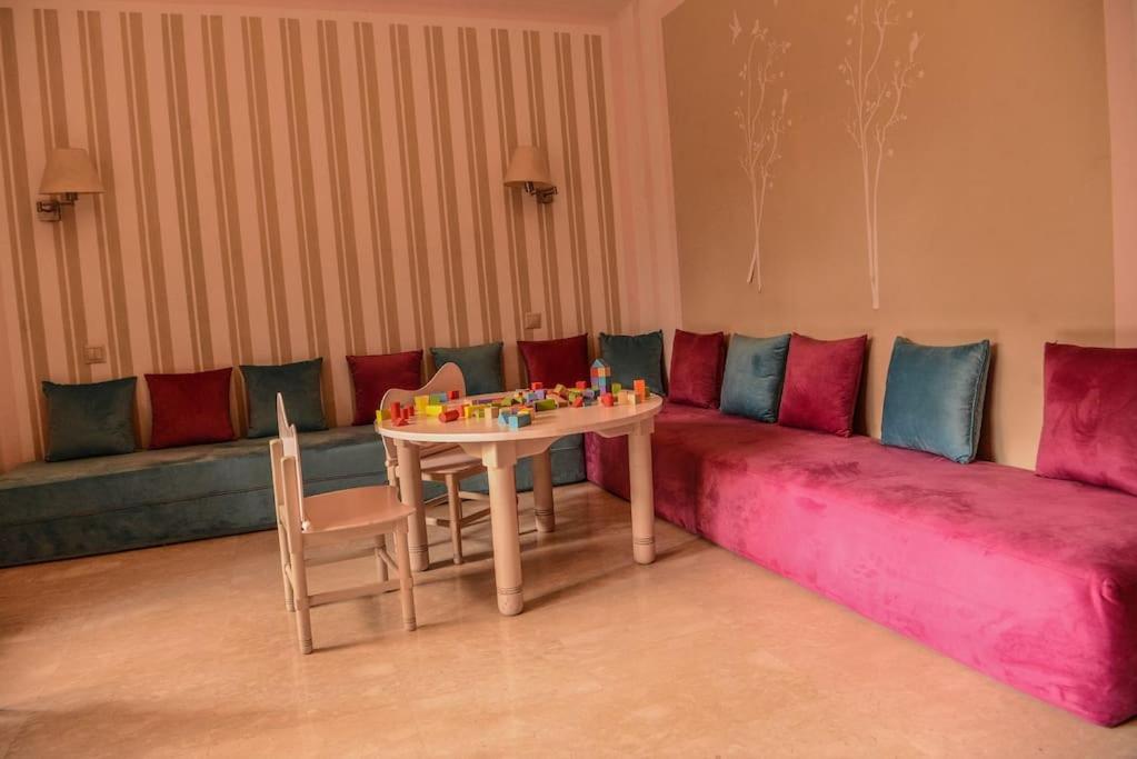 Schone Ferienwohnung: Poolblick und Terrasse nahe Majorelle Garden Marrakesh Exterior photo